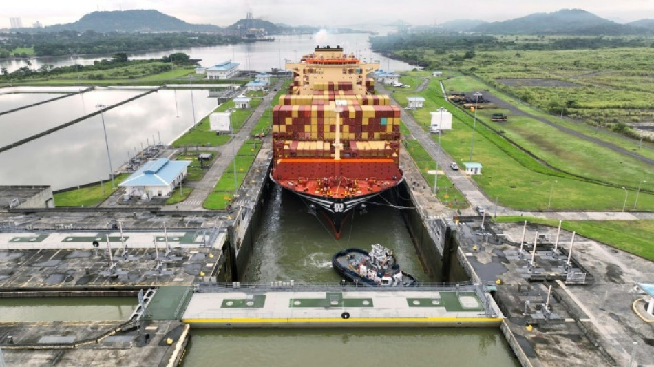 Trump amenaza con retomar control del canal de Panam&aacute;