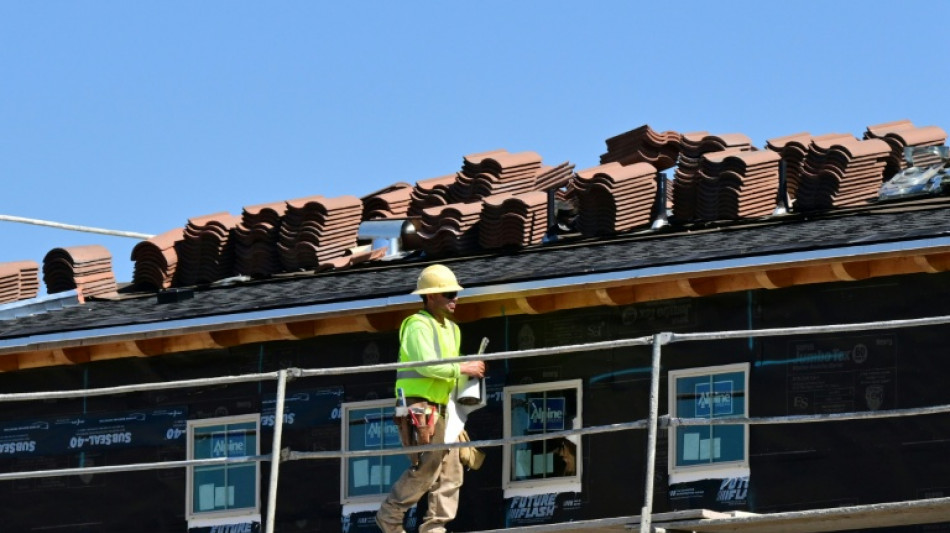 US registers strong job growth in March in boost to Trump