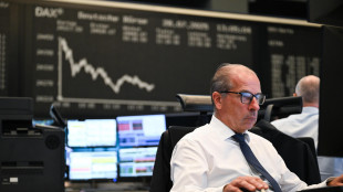 Borsa: l'Europa chiude poco mossa, Parigi +0,04%, Londra +0,05%