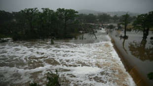 Intensa búsqueda de niñas desaparecidas en Texas tras inundaciones que dejan 43 muertos