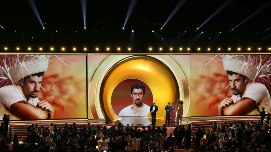 Bad Bunny faz hist&oacute;ria ao levar Grammy de &Aacute;lbum do Ano