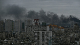 Ukraine: de fortes explosions entendues &agrave; Kiev (journaliste AFP) 
