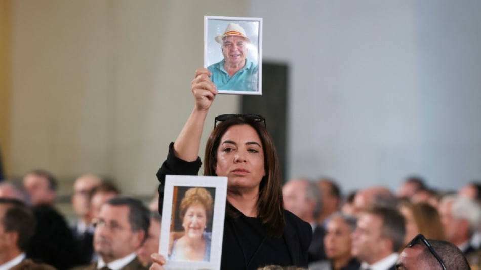 Emoci&oacute;n y tensi&oacute;n en el homenaje a las v&iacute;ctimas de las riadas de hace un a&ntilde;o en Espa&ntilde;a