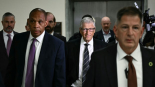 'Nunca vitimizei ningu&eacute;m', diz Bill Gates em audi&ecirc;ncia sobre caso Epstein