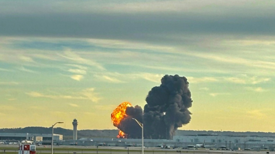 Cifra de muertos en accidente de avi&oacute;n de carga en EEUU asciende a 12