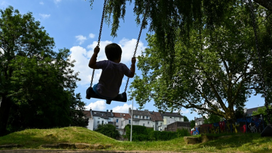 Zeitungen: Immer mehr V&auml;ter wollen gr&ouml;&szlig;ere Rolle in Kinderbetreuung &uuml;bernehmen
