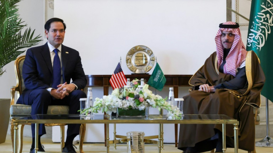 Russes et Am&eacute;ricains mardi &agrave; Ryad pour de premi&egrave;res discussions destin&eacute;es &agrave; "r&eacute;tablir" leurs relations