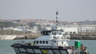 El gobierno brit&aacute;nico condena una protesta antimigrantes tras llegada de una embarcaci&oacute;n