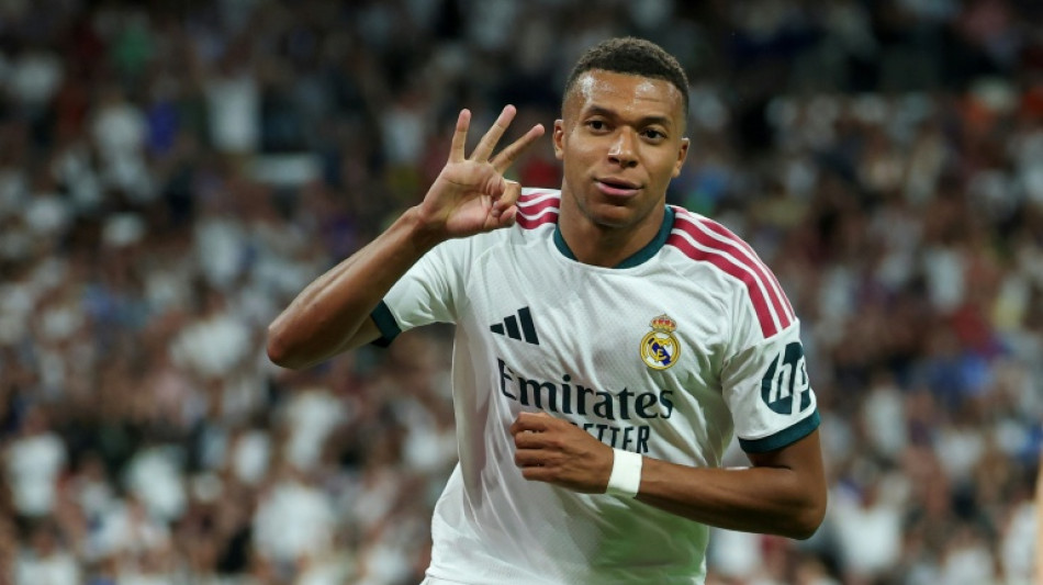 Real Madrid vence Real Sociedad (4-1) com hat-trick de Mbapp&eacute; e &eacute; l&iacute;der do Espanhol