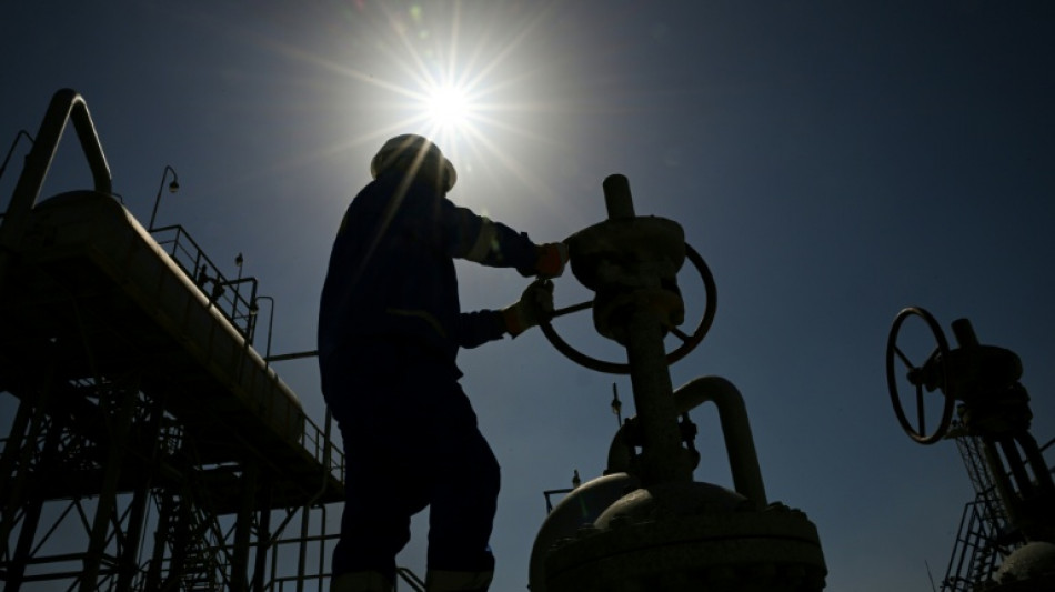 Oil prices sink as US-Iran pause fuels fresh Hormuz hopes