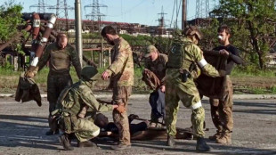Moscou annonce la reddition de 265 combattants de Marioupol, Kiev veut un "échange"