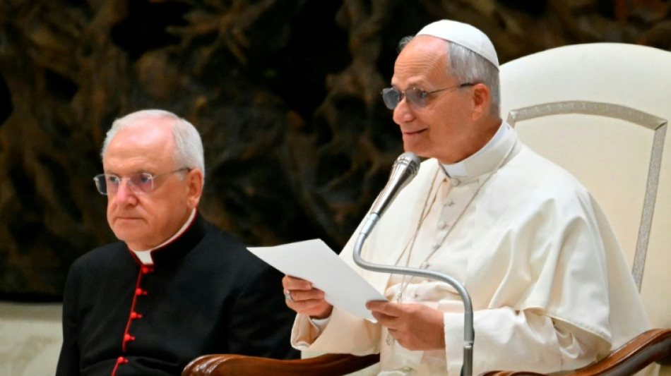 El papa celebra su primera reuni&oacute;n con un grupo de supervivientes de abusos
