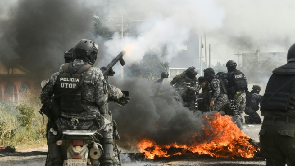 Congresso da Bol&iacute;via autoriza presidente a recorrer a militares para desbloquear vias