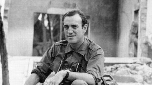 Pulitzer-winning combat reporter Peter Arnett dies at 91