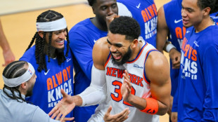 La jugada al estilo Curry que cambi&oacute; los playoffs de los Knicks