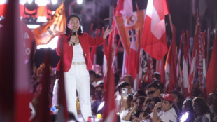 Candidatos cierran campa&ntilde;a presidencial en Per&uacute; ante un final de fotograf&iacute;a