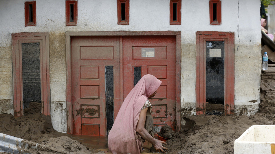 Oltre 460 morti per le inondazioni nel Sud Est Asiatico