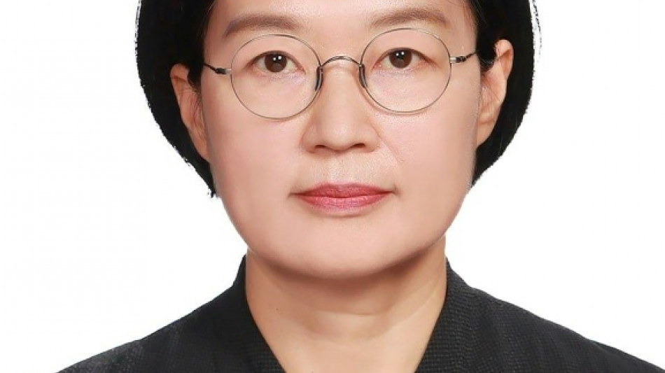 El presidente de Corea del Sur designa a una mujer como primera ministra