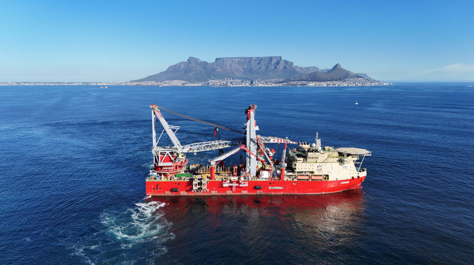 Nuova nave posatubi Saipem in porto a Genova per avvio progetto Neptun Deep