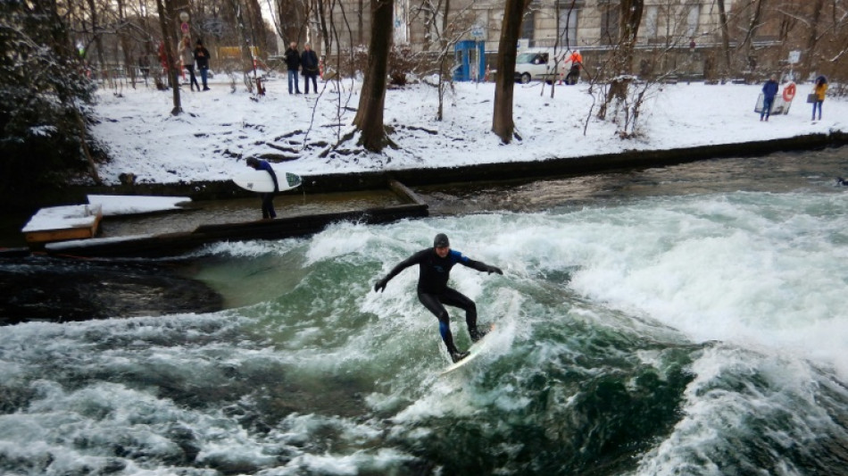 Les surfeurs restent sur leur soif après la disparition de la vague de Munich