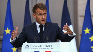 Conflits et carburant: Macron dresse le tableau d'une crise durable, des candidats r&eacute;clament des aides "massives"
