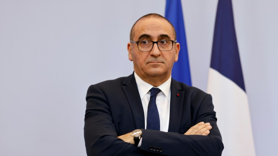 Retraites: les forces de l'ordre "attendent de pied ferme" les black blocs, assure Nu&ntilde;ez