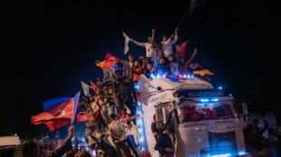 J&uacute;bilo en el bando de Erdogan, golpe demoledor para la oposici&oacute;n en Turqu&iacute;a