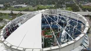 Hurac&aacute;n Milton arranca el techo del estadio de b&eacute;isbol de los Tampa Bay Rays